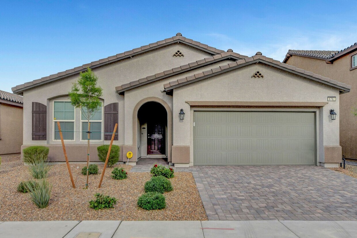Foto principal - Beautiful Energy Star Home in Skye Hills