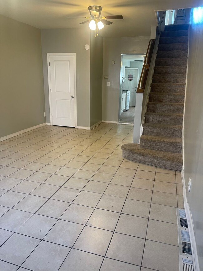 Building Photo - 3 Bedroom 1.5 Bathroom House in Lower Moya...