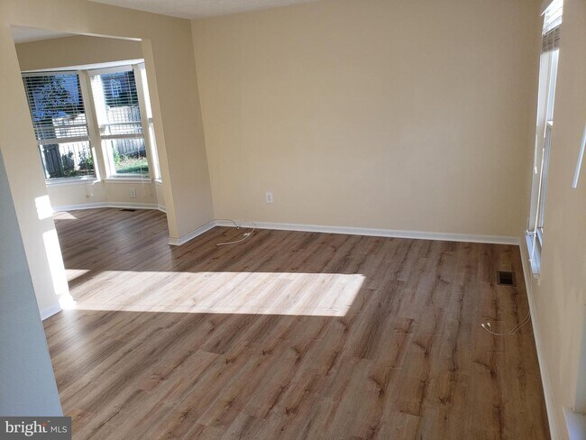Building Photo - 12000 Rosiers Branch Dr