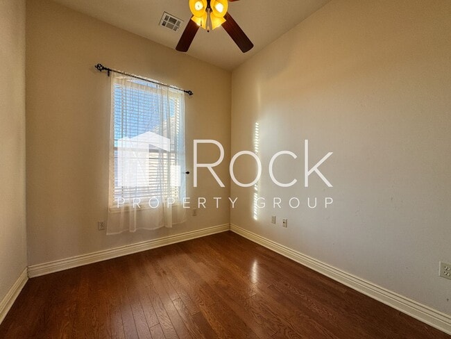 Building Photo - 3 Bedroom, 2 Bath, 2 Car Garage - SELF TOURS AVAILABLE SOON!