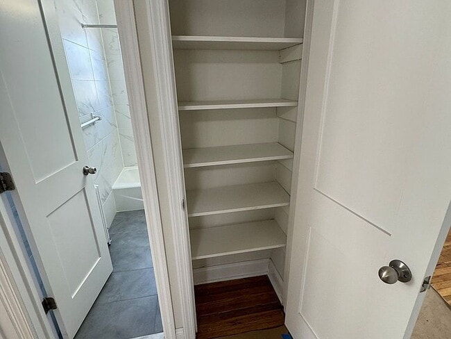 Building Photo - "Charming 3-Bed Oasis in Oakland Gardens with Modern Granite Touches!"