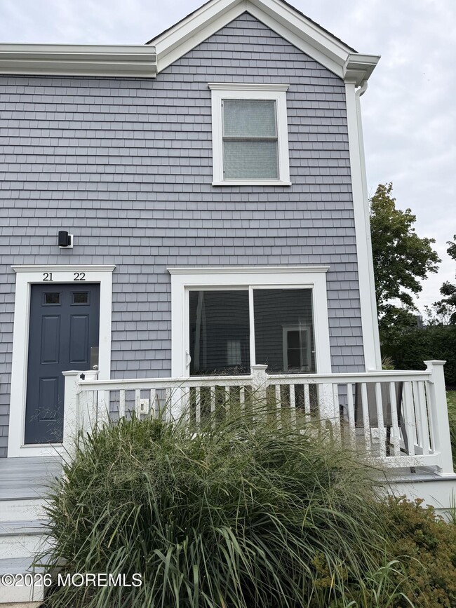 Building Photo - 31 Cedar Ave