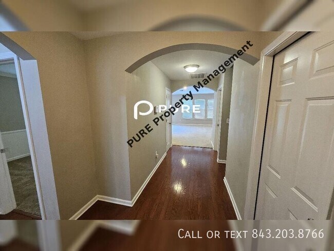 Foto del edificio - 126 Mayfield Dr