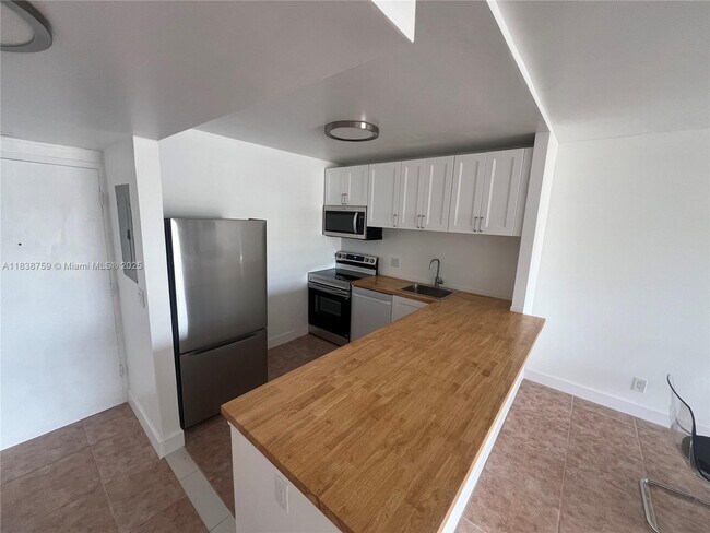 Foto del edificio - 1455 N Treasure Dr