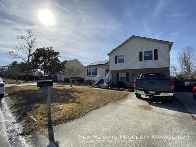 Foto principal - 214 Arrowhead Dr