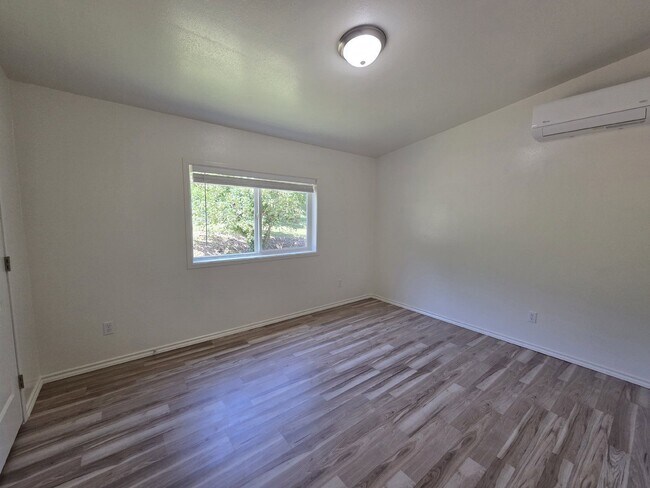 Foto del edificio - 3950 Shoestring Rd