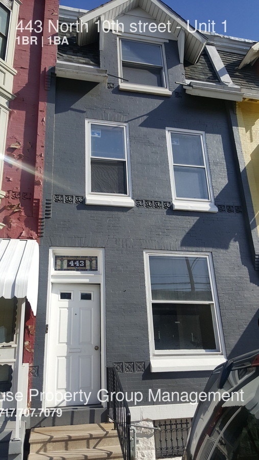 Building Photo - 443 N 10th St