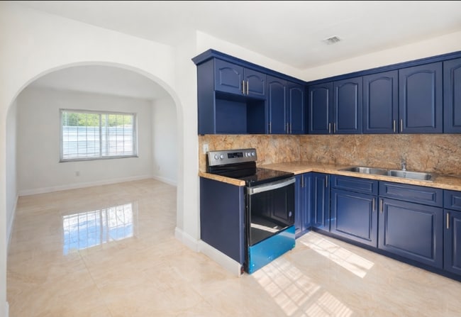 Photo - 890 NW 106th St Apartment