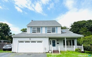 Building Photo - 175 Meadows End Rd