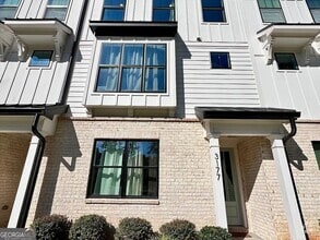 Building Photo - 3177 Kincaid Dr