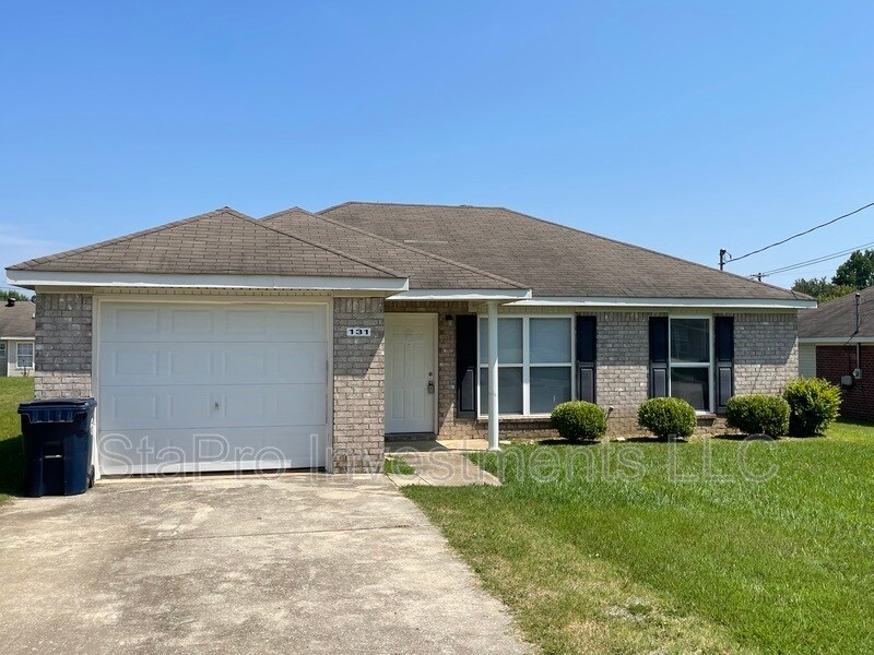 Primary Photo - 131 Village Pl