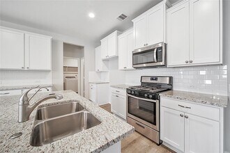 Building Photo - 9295 Inland Leather Ln