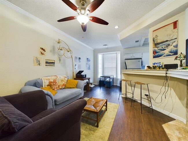 Foto del edificio - 3111 Tom Green St