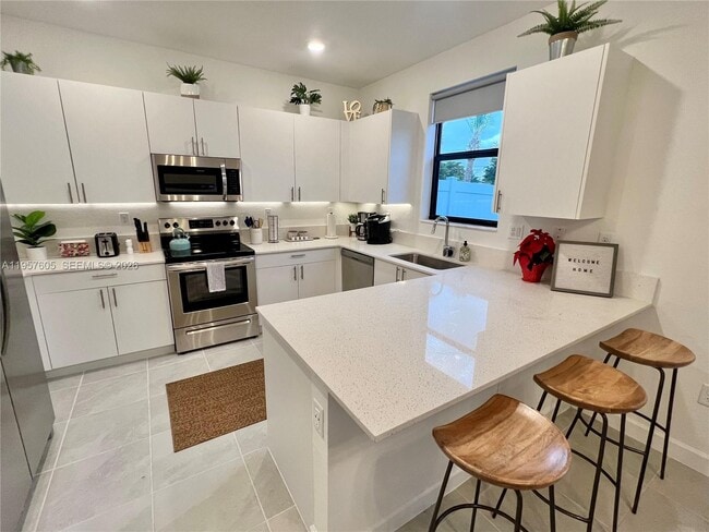 Building Photo - 20433 NW 4th Ave