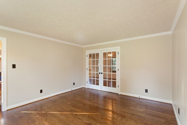 Building Photo - 6 Kirby Ct