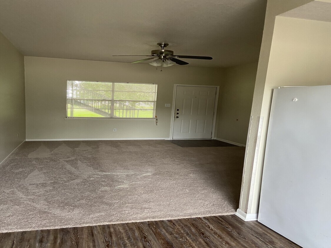 Building Photo - Meadowview Apartments