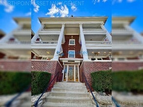 Building Photo - 307 E 43rd St