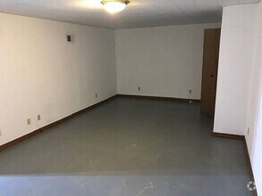 Building Photo - 6340 Garrett Ln