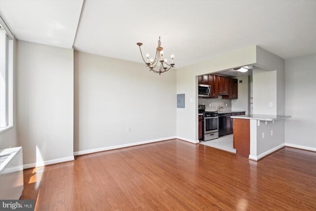 Foto del edificio - 10401 Grosvenor Pl