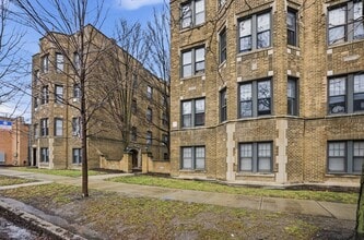 Building Photo - 2336 W Addison St