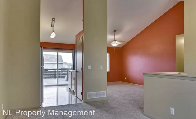 Foto del edificio - 3 br, 2 bath House - 8862 Read Street
