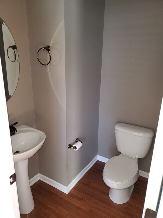 Foto del edificio - Beautiful 4BR Townhome in Skybrook