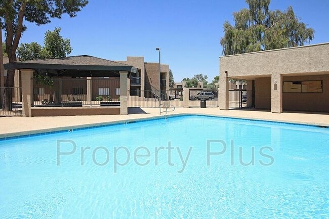 Building Photo - 3810 N Maryvale Pkwy