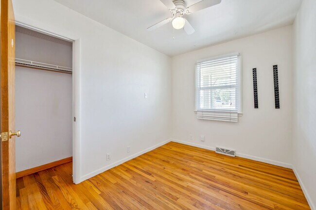 Foto del edificio - 3036 W Prospect Rd
