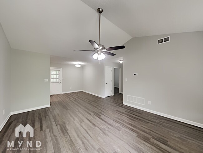 Foto del edificio - 189 Peach Forest Pl