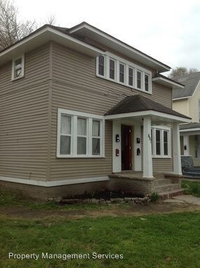 Primary Photo - 601 W Franklin St