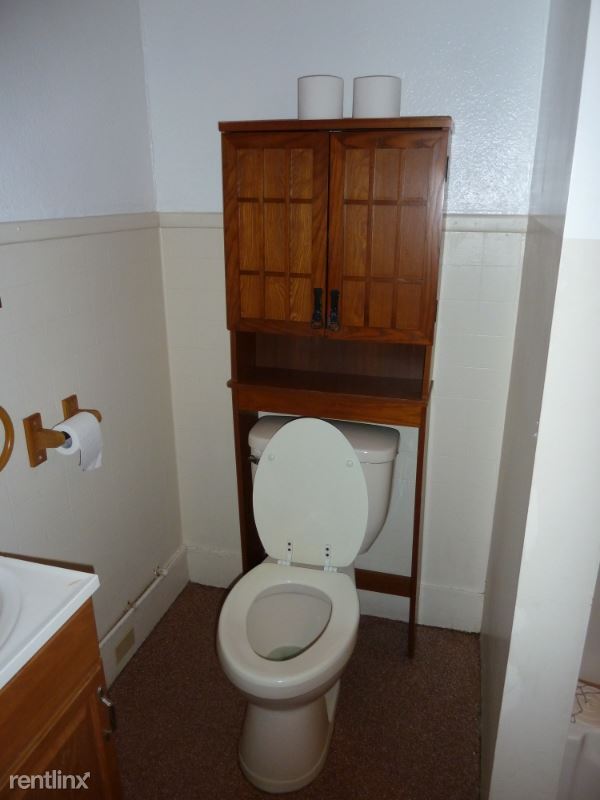 231 Willimansett St, South Hadley, MA 01075 House Rental in South