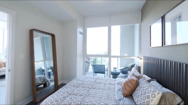Foto del edificio - 740 N Hudson Ave