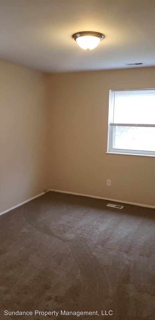 Building Photo - 3 br, 1 bath House - 3822 Autumn Rd