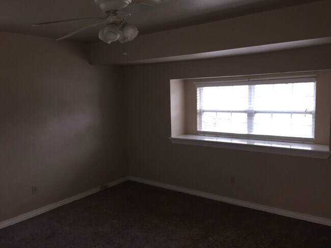 Foto del edificio - Great Location!