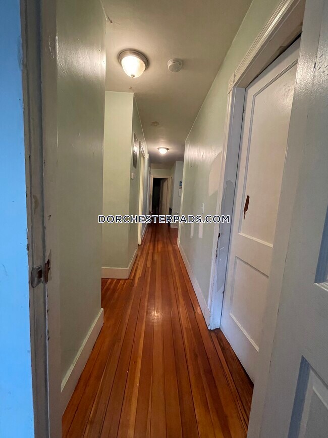 Foto del edificio - 349 Seaver St