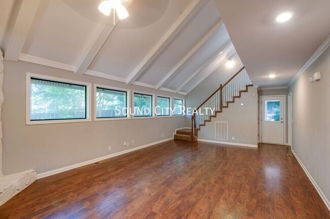 Foto del edificio - 625 Mercer Dr