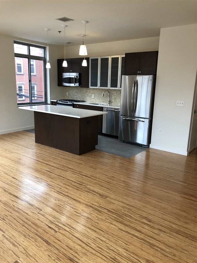 Building Photo - 25 McWilliams Pl