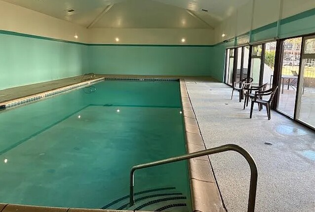 Foto del edificio - 3146 Lakeside Dr