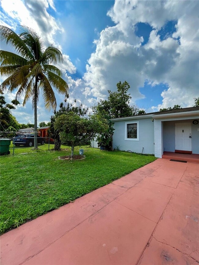 Building Photo - 1840 NW 133rd St