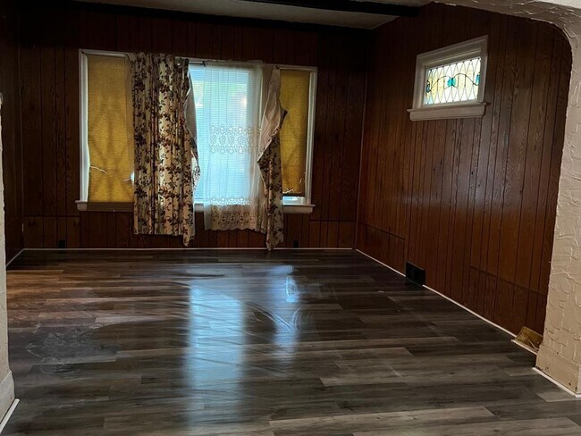 Building Photo - 3 Bedroom apartment  in Niagara Falls