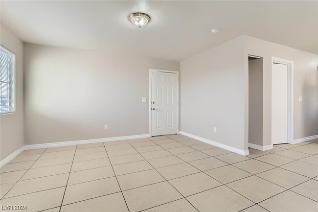 Building Photo - 6983 Appleton Dr