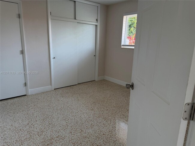 Foto del edificio - 3311 SW 25th Ter