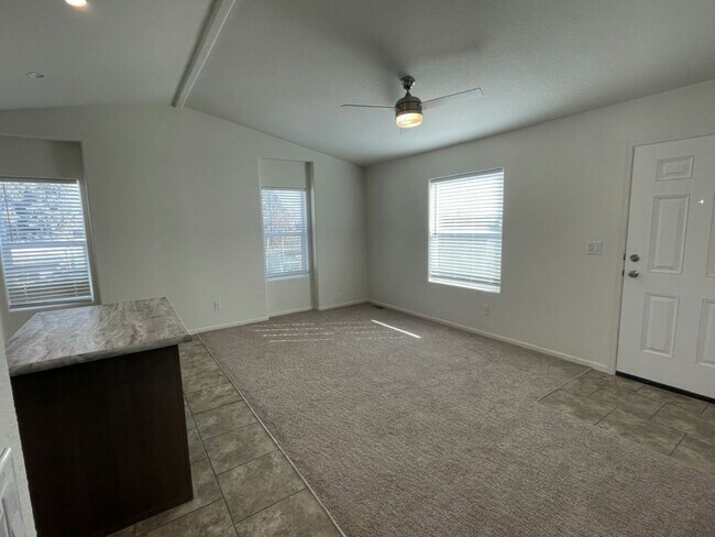 Foto del edificio - 3405 Sinton Rd