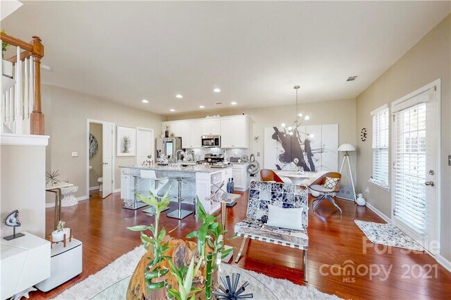 Building Photo - 7030 Adare Mews Rd