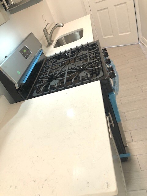Foto del edificio - 1076 W Thorndale Ave