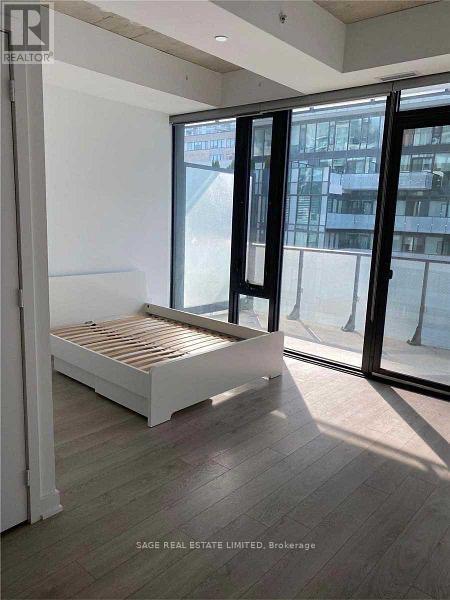 Building Photo - 185 Roehampton Ave