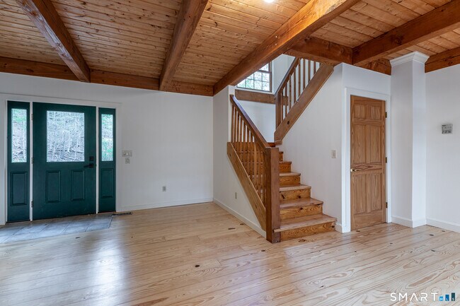 Building Photo - 38 W Mountain Ln