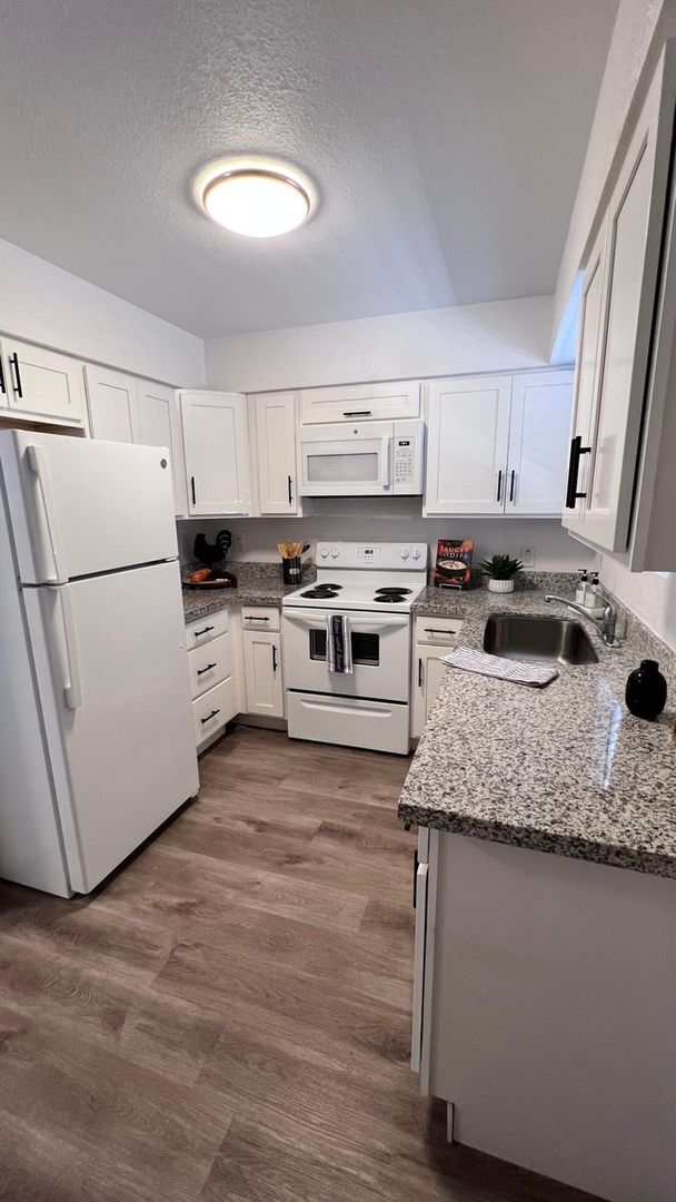 Foto del edificio - Charming 2BR Townhome in Mesa