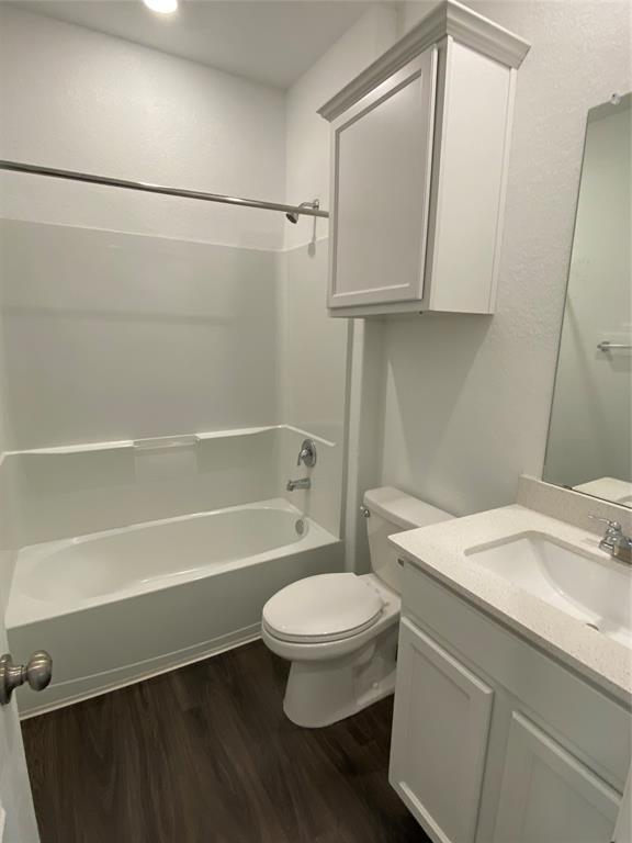 Building Photo - 15838 Mountlong Dr