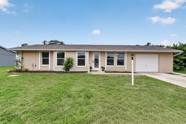 Foto del edificio - 1057 Tropical Ave NW